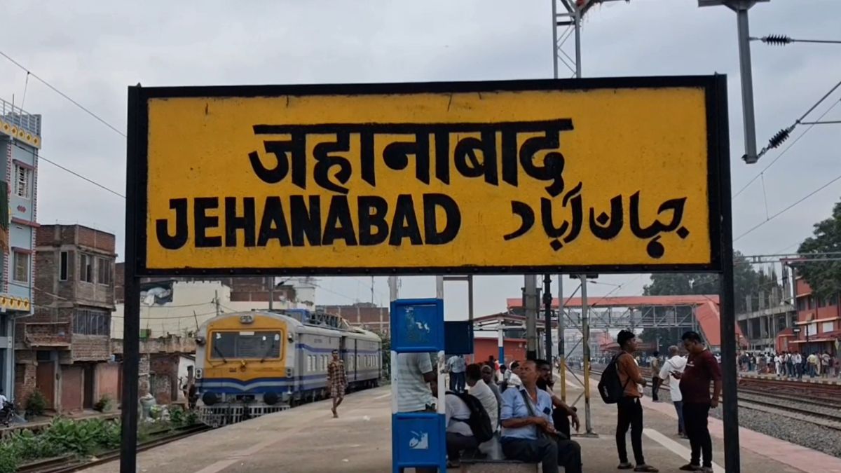 bihar patna gaya rail route disrupted after thieves cut 25000 volt ohe wire jehanabad bihar patna gaya rail route disrupted after thieves cut 25000 volt ohe wire jehanabad
