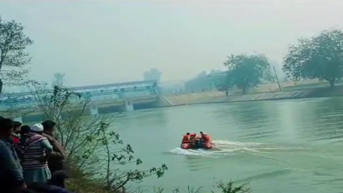bijnor lover couple jumped into canal after families opposed marriage
