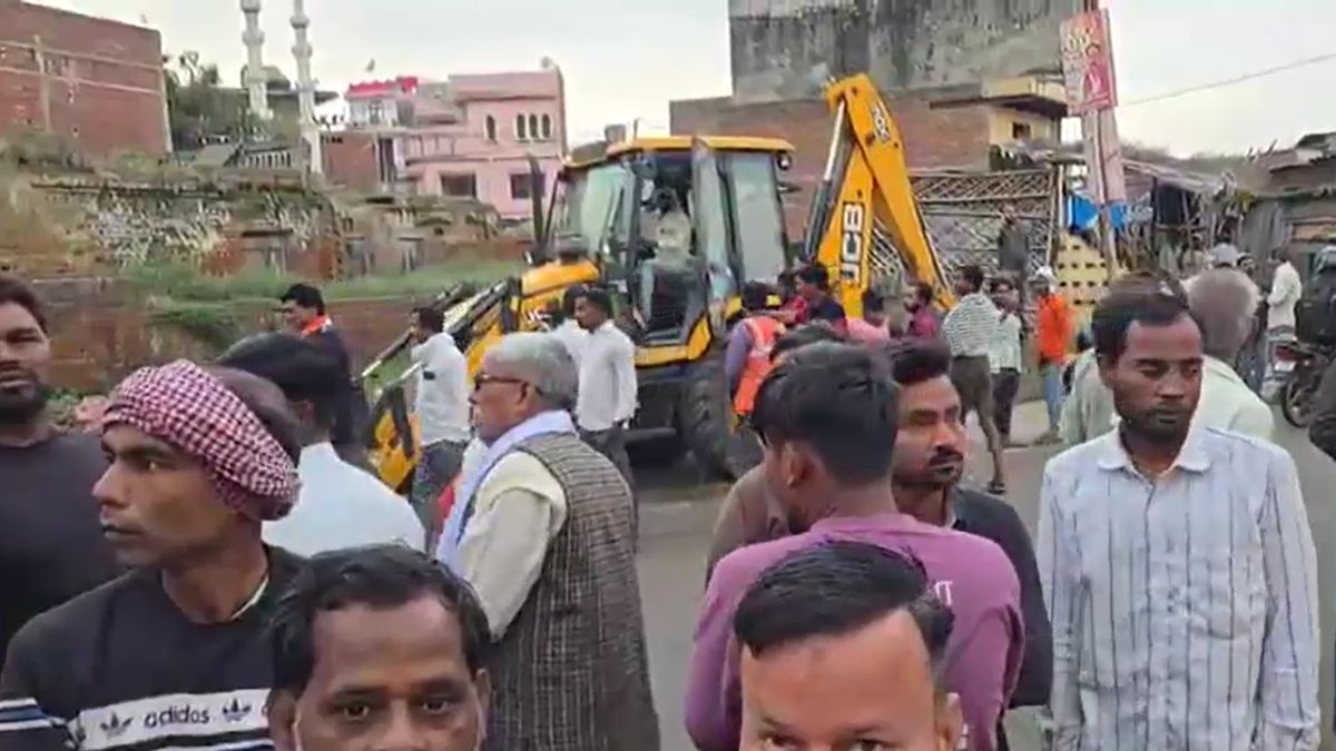 bulandshahr chhatari under construction house collapse uncle nephew killed bulandshahr chhatari under construction house collapse uncle nephew killed