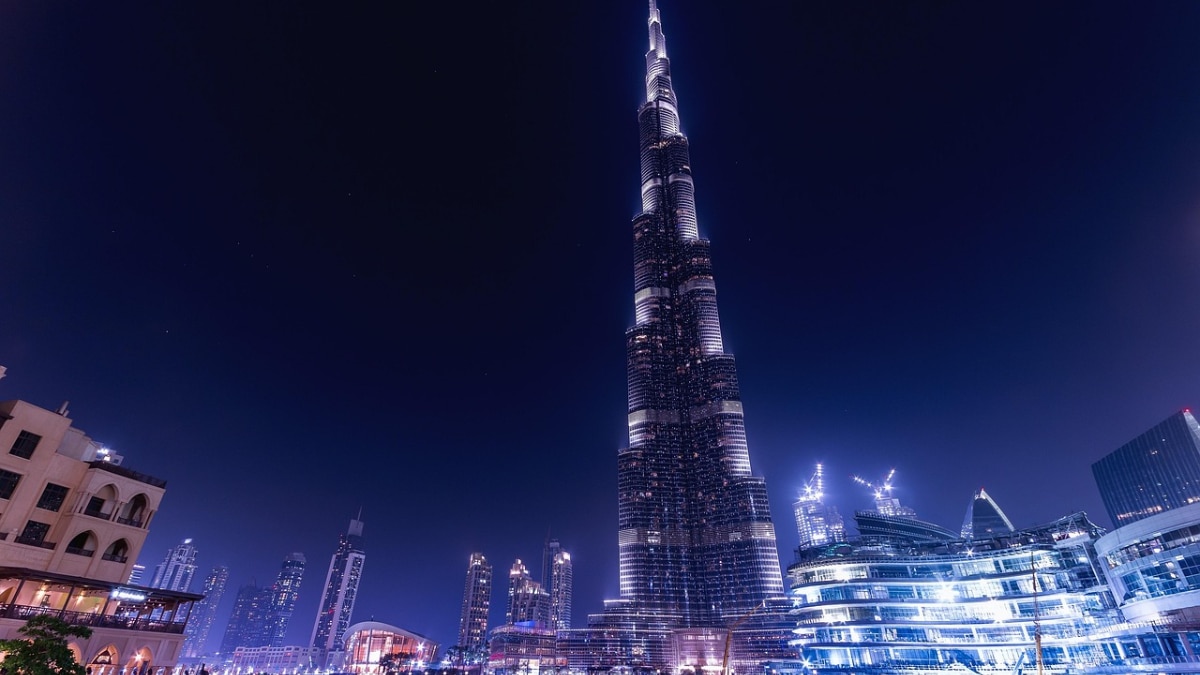 Visit Burj Khalifa