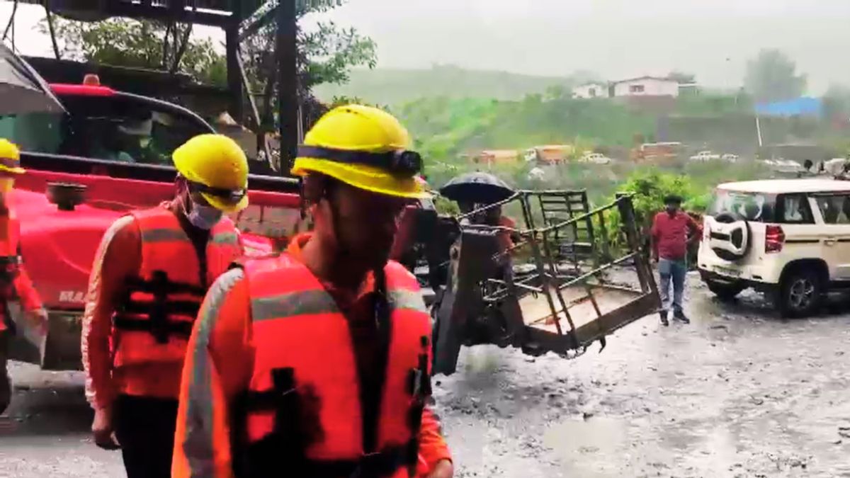 Chamoli Tunnel Rescue 3 Workers Still Missing as Water Hampers Rescue Operation