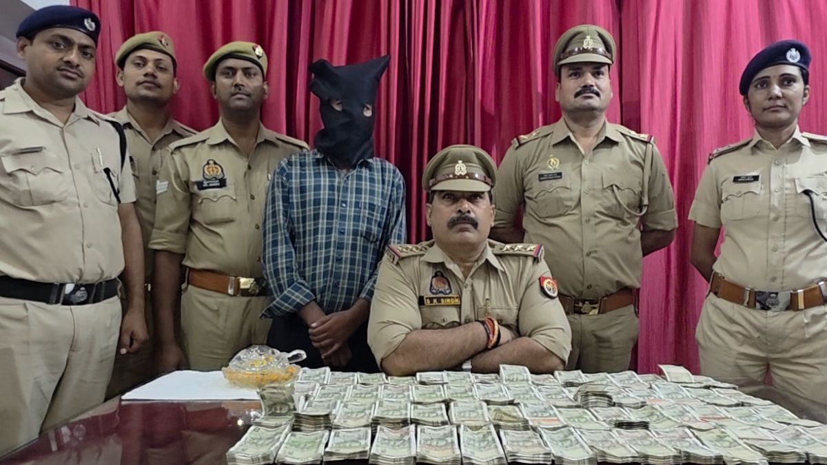 chandauli grp seizes 24 lakh cash on way to bihar elections