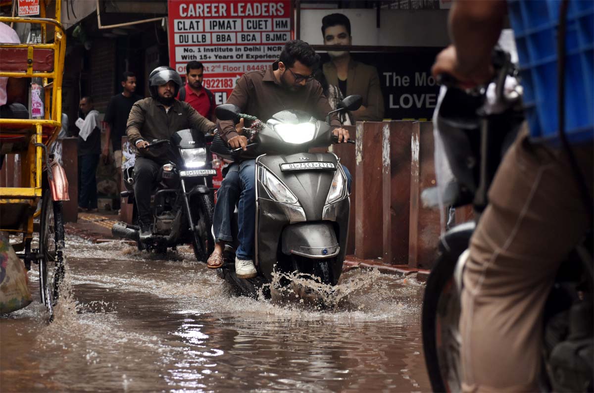 Delhi Weather December-Like Cold Delhi Weather December-Like Cold