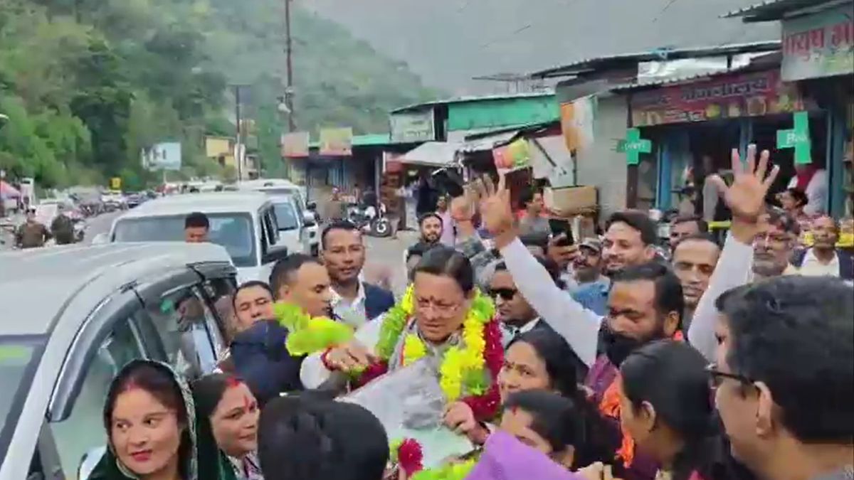 cm dhami road inspection workers devprayag sangam toilet upgrade cm dhami road inspection workers devprayag sangam toilet upgrade