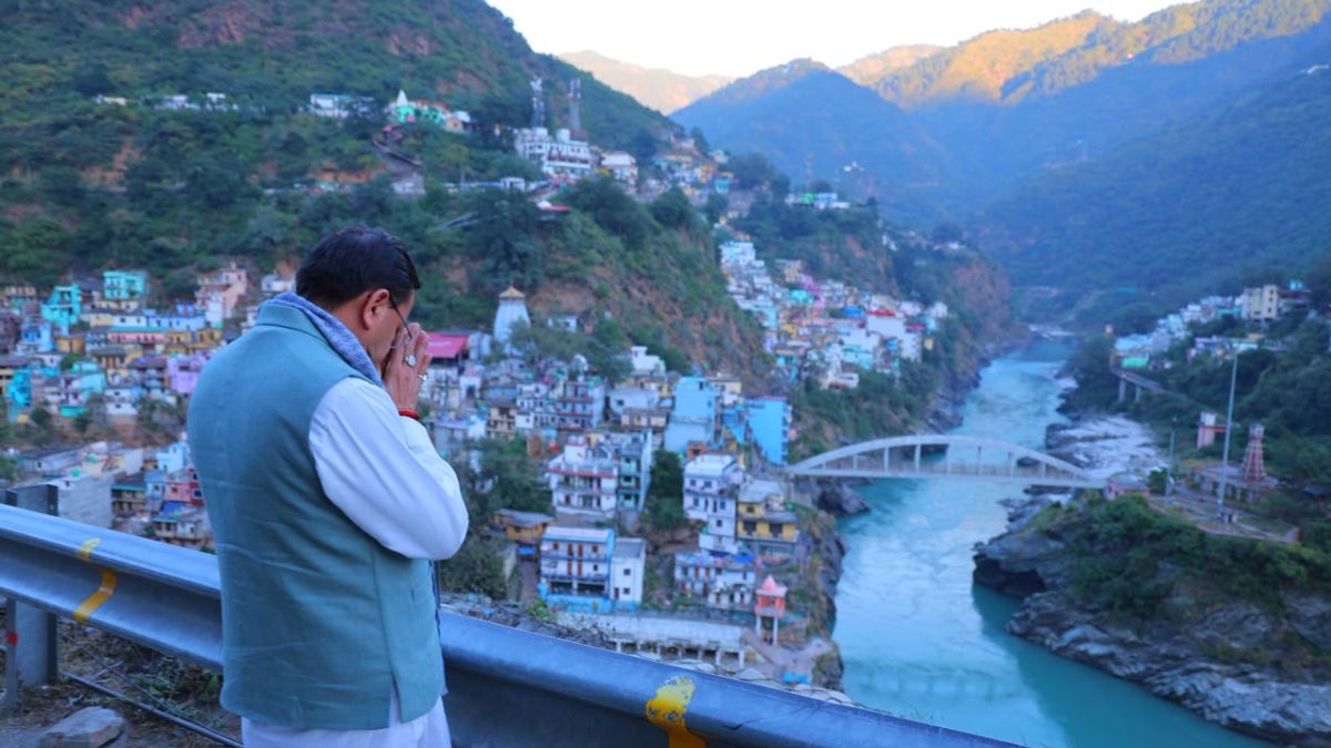 cm dhami road inspection workers devprayag sangam toilet upgrade cm dhami road inspection workers devprayag sangam toilet upgrade