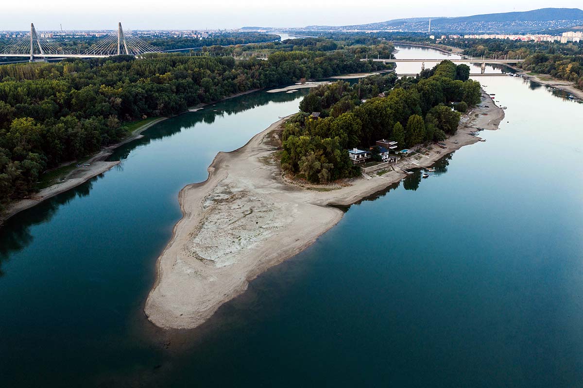 hungary power crisis danube river