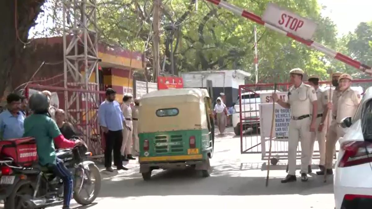 delhi irs officer daughter murder police rahul meena victim house crime scene