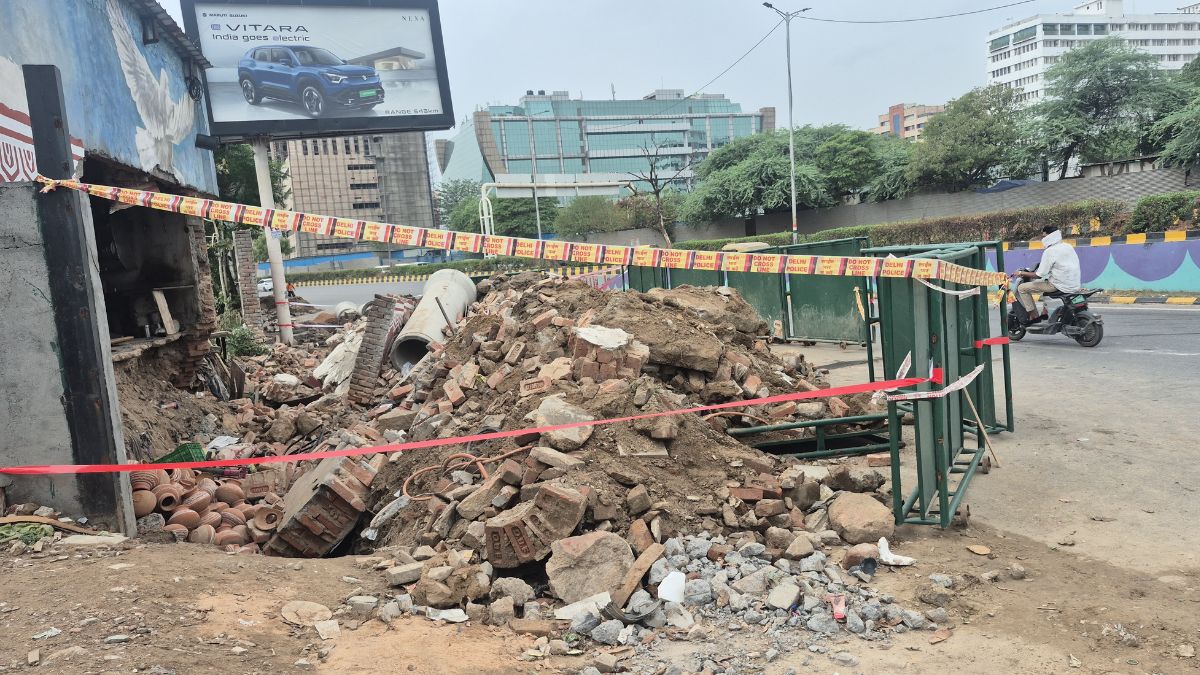 Delhi Lodhi Road Cremation Ground Wall Collapse During Sewer Work One Dead