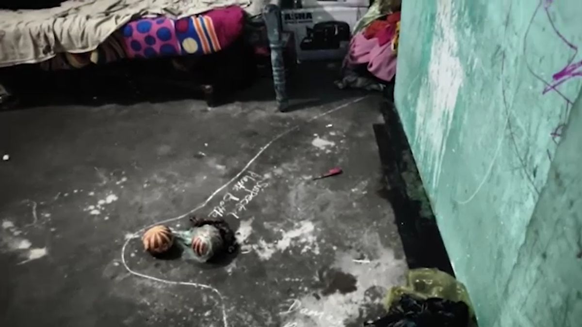 दिल्ली में दूल्हे को पसंद आया पड़ोसी, शादी से पहले दुल्हन पर फेंका तेजाब दिल्ली में दूल्हे को पसंद आया पड़ोसी, शादी से पहले दुल्हन पर फेंका तेजाब