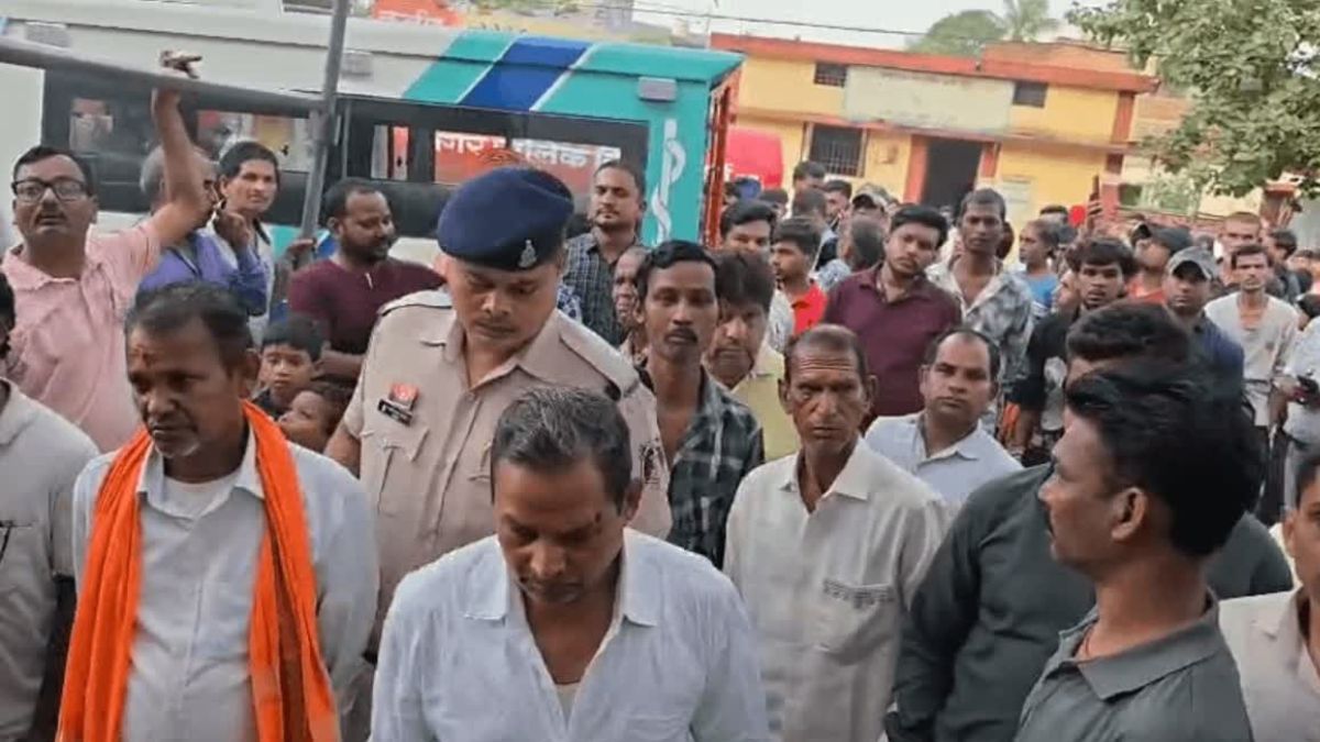 delhi saty niketan building collapse durg student death family cremation delhi saty niketan building collapse durg student death family cremation