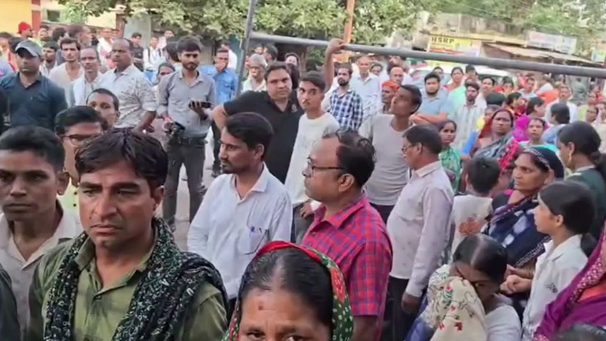 delhi saty niketan tragedy only son dies building collapse family breaks down delhi saty niketan tragedy only son dies building collapse family breaks down