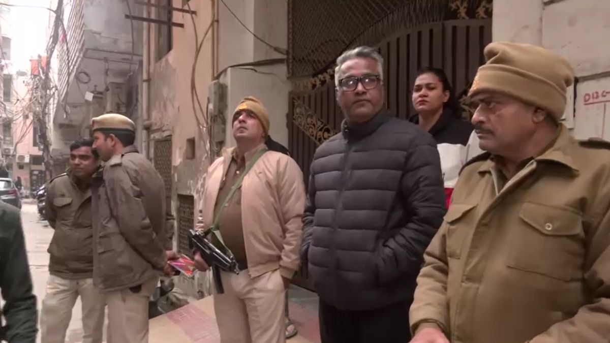 Delhi Shahdara Double Murder Elderly Couple Killed Inside Home Delhi Shahdara Double Murder Elderly Couple Killed Inside Home