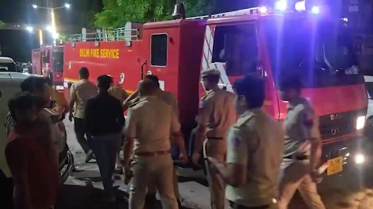 Delhi tughlakabad fire conspiracy not an accident four accused held after three deaths Delhi tughlakabad fire conspiracy not an accident four accused held after three deaths