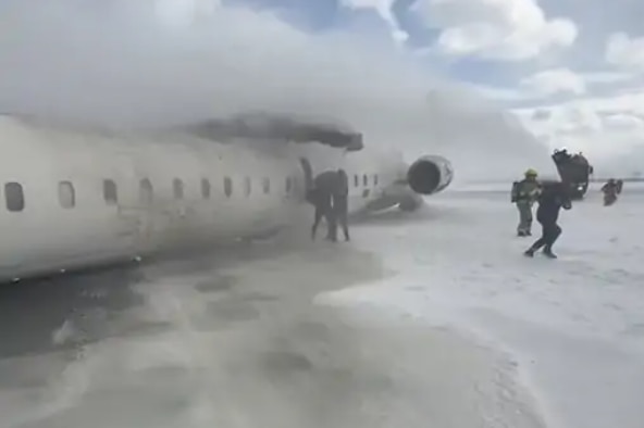 Delta Airlines Plane Crash Landind