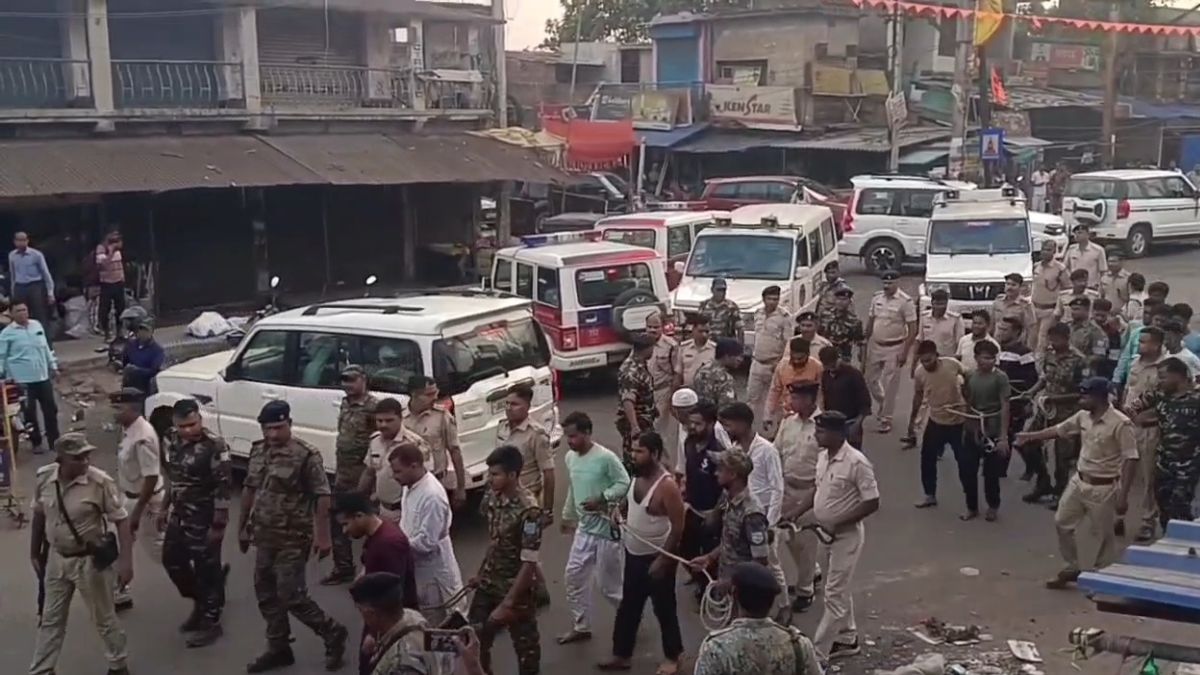 dhanbad ram navami procession stone pelting 20 arrested police parade