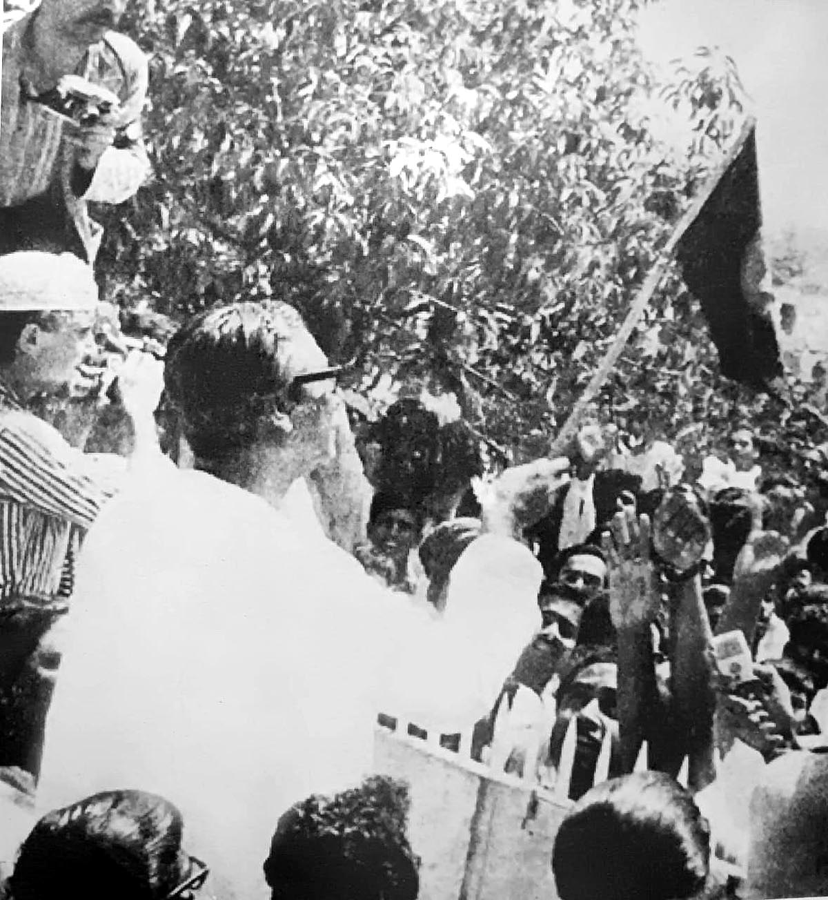 dhanmandi flag hoisiting