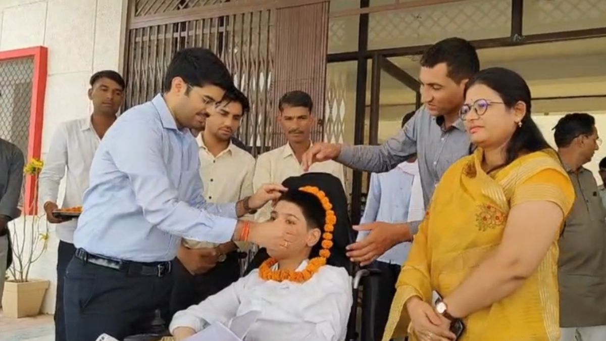 Didwana 15 year old Garvit suffering from an incurable disease becomes District Collector for a day