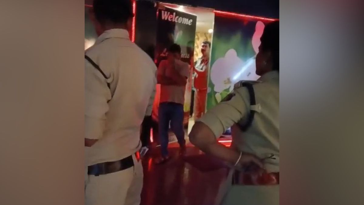 Eight Girls Agent And Massage Rooms Inside Wellness Spa Sex Racket Eight Girls Agent And Massage Rooms Inside Wellness Spa Sex Racket