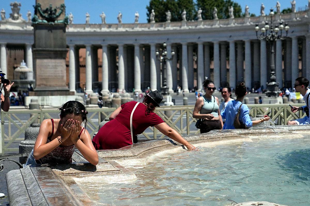 Europe Heatwave vs India Heat
