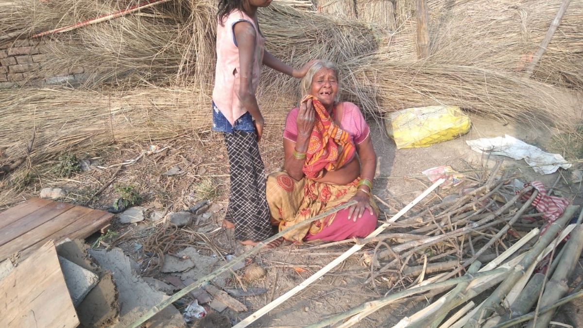 छपरा में अग्निकांड से मचा कोहराम, चूल्हे की चिंगारी ने खाक कर दिए दर्जनों आशियाने. (Representative image)