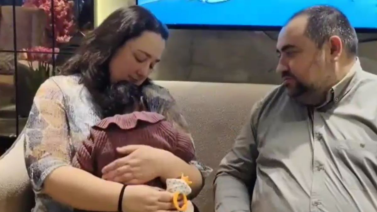 foreign couple spain adopts orphan girl deoghar blessing baba baidyanath