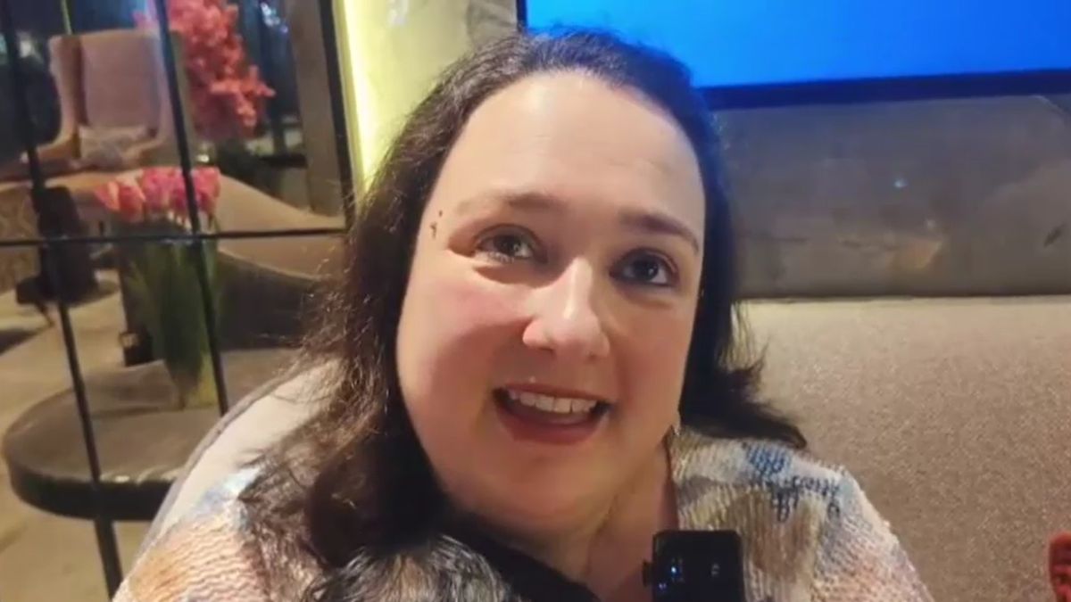 foreign couple spain adopts orphan girl deoghar blessing baba baidyanath