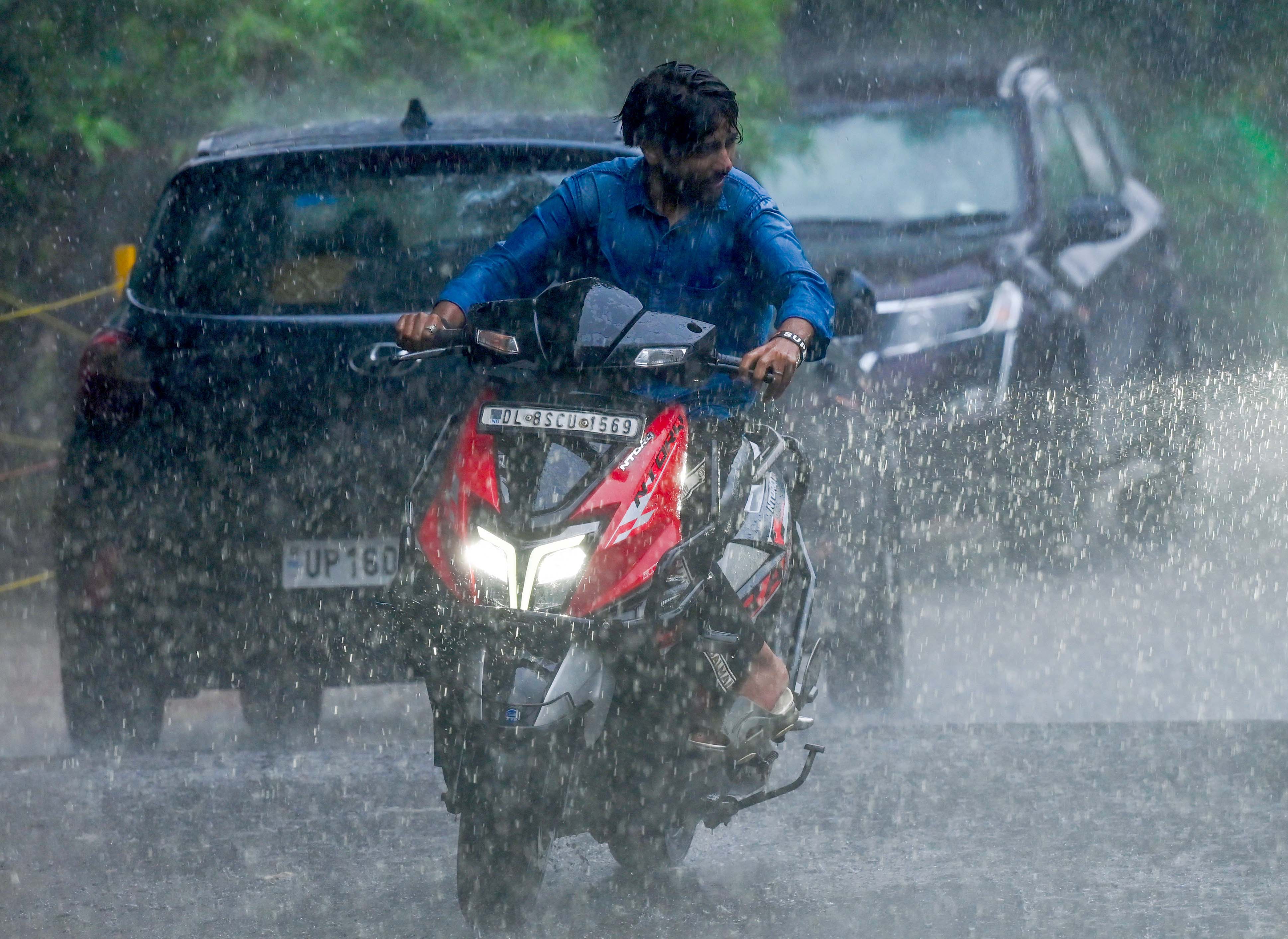 Delhi Rain Orange Alert Delhi Rain Orange Alert