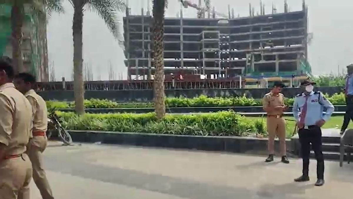 Ghaziabad horror story lure of chips 7 year old girl gang rape under construction mall