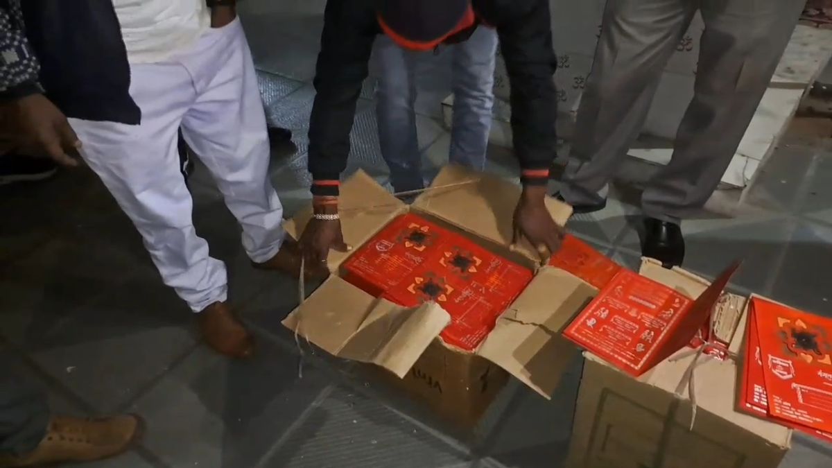 girlfriend lover beaten family forced sindoor marriage