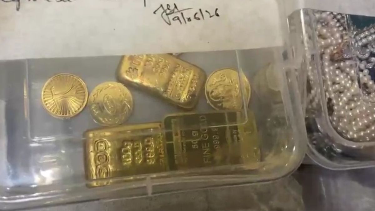 gold silver 12 crore theft Husband wife sister in law fleeing Nepali servants story
