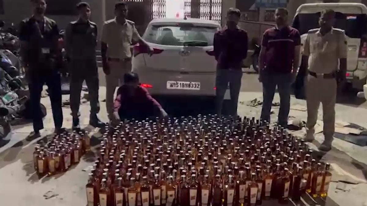 Gopalganj Scorpio Hidden Compartments Liquor Smuggling Engine Body Tyre Two Arrested Gopalganj Scorpio Hidden Compartments Liquor Smuggling Engine Body Tyre Two Arrested