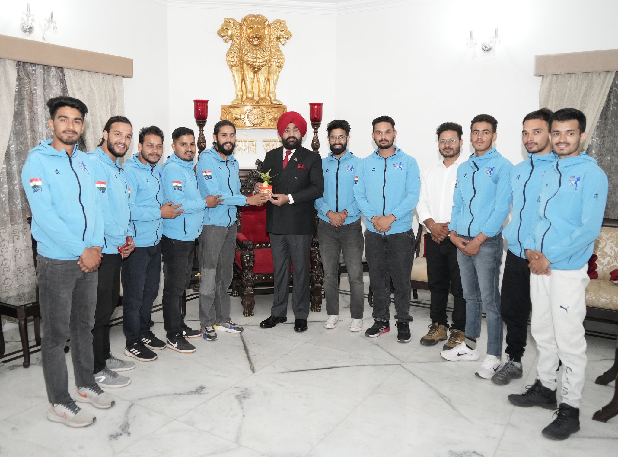 Governor Himalayan Relay race team
