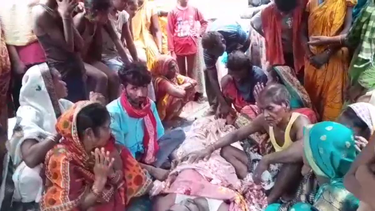 Groom dies suddenly before Jaimala ceremony health deteriorated after stomach pain