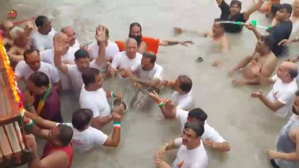 Haridwar Multani Community Celebrates Unique Dudh Ki Holi at Har Ki Pauri