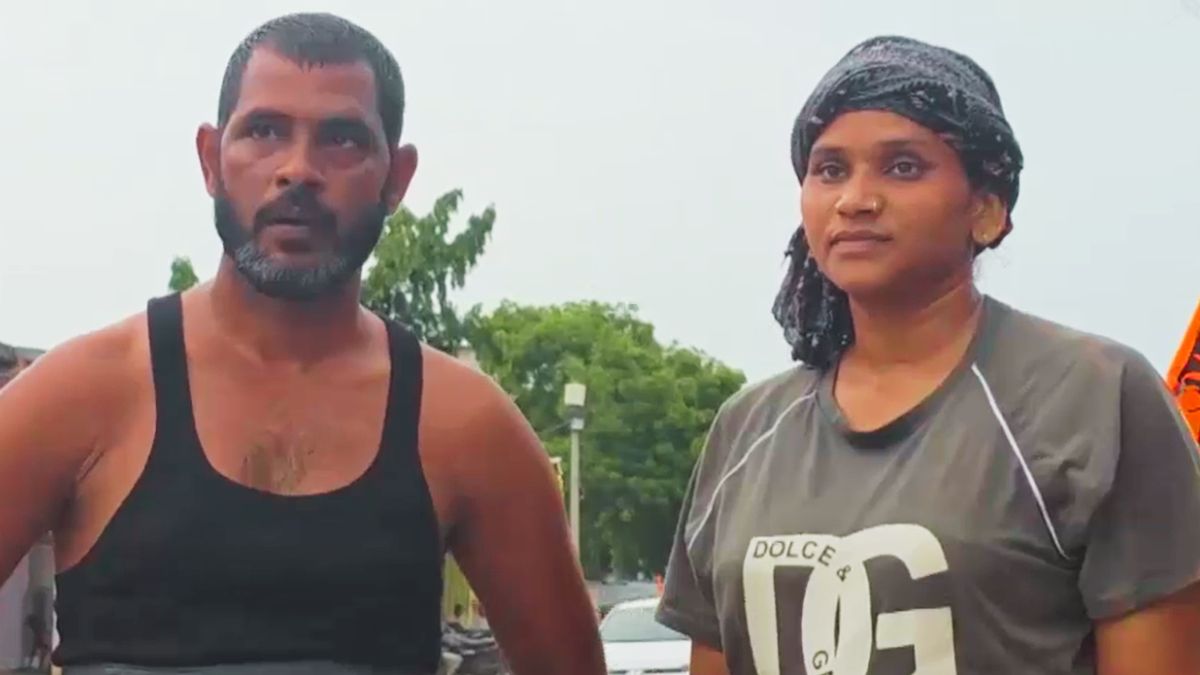 haryana daughter in law walks 230 km with husband to bathe in laws with ganga water kanwar yatra haryana daughter in law walks 230 km with husband to bathe in laws with ganga water kanwar yatra