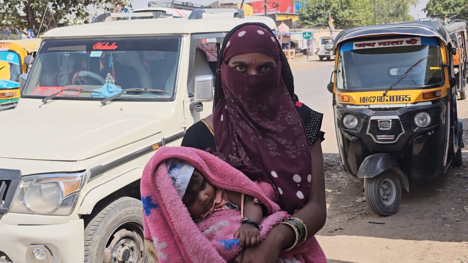 भीषण गर्मी से लोग परेशान भीषण गर्मी से लोग परेशान