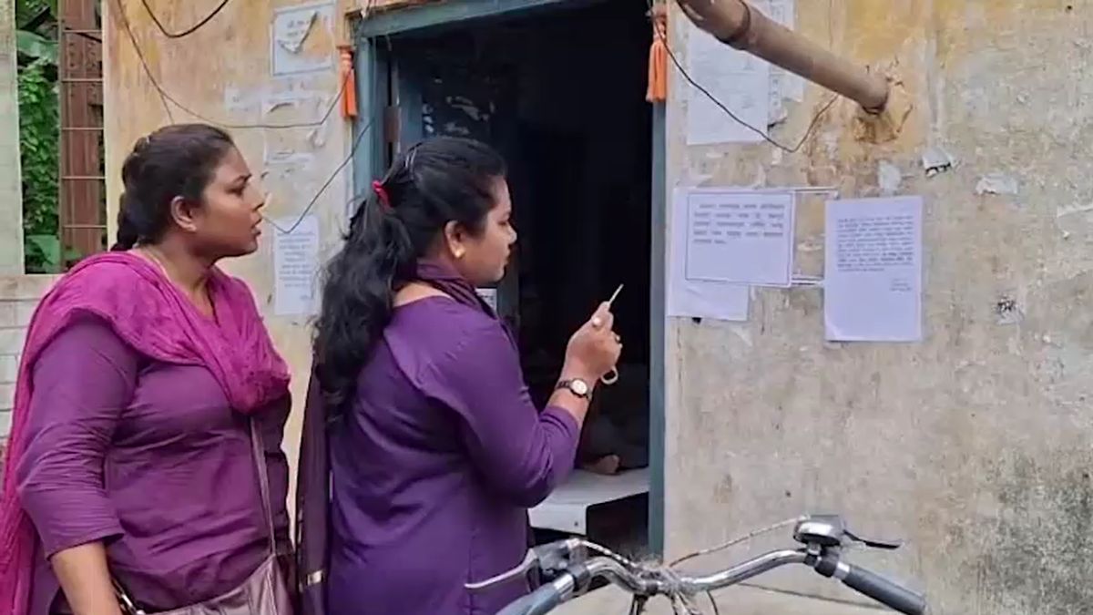 Hooghly unique poster imposing 500 fine on those who failed to attend wedding anniversary
