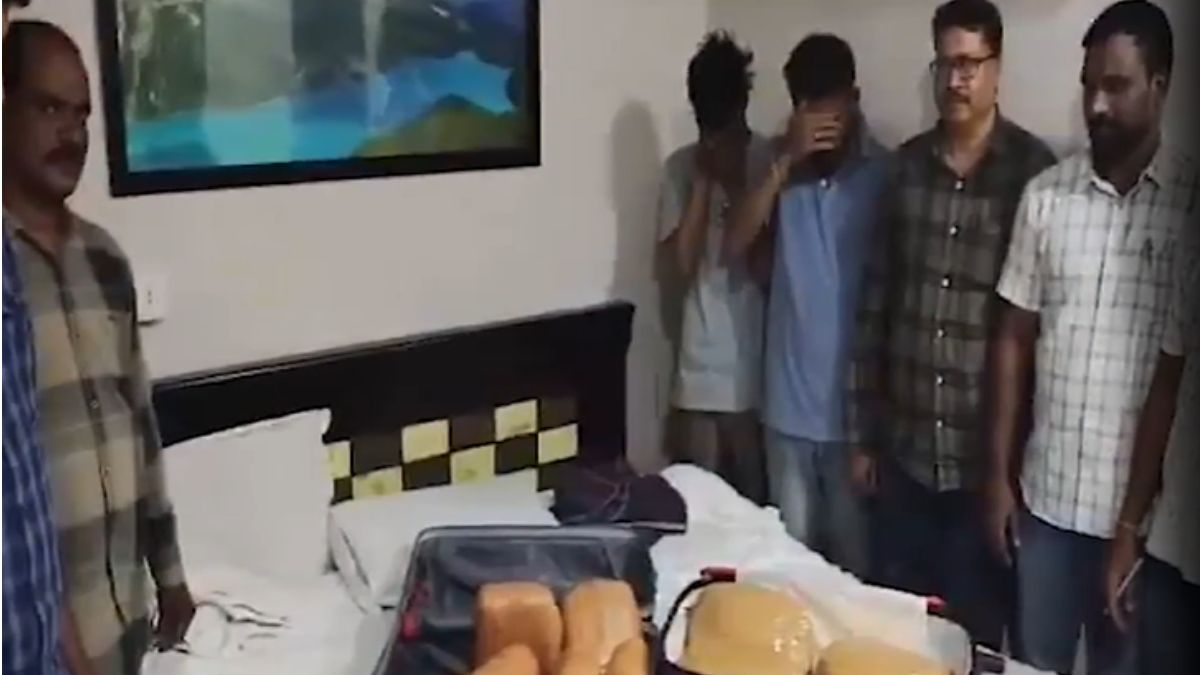 Hyderabad Hotel Room Secret Business 17 Kg Ganja Seized Hyderabad Hotel Room Secret Business 17 Kg Ganja Seized