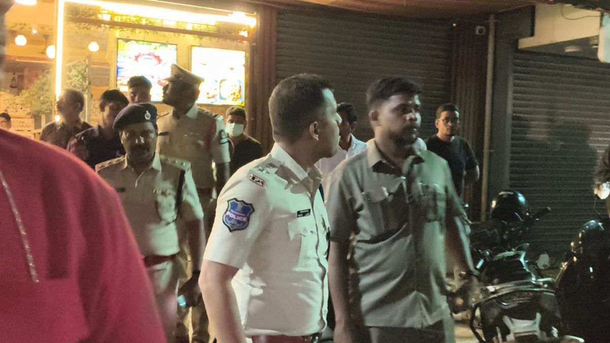 Hyderabad Woman Stabbed to Death at Cloth Store Former Employee Arrested