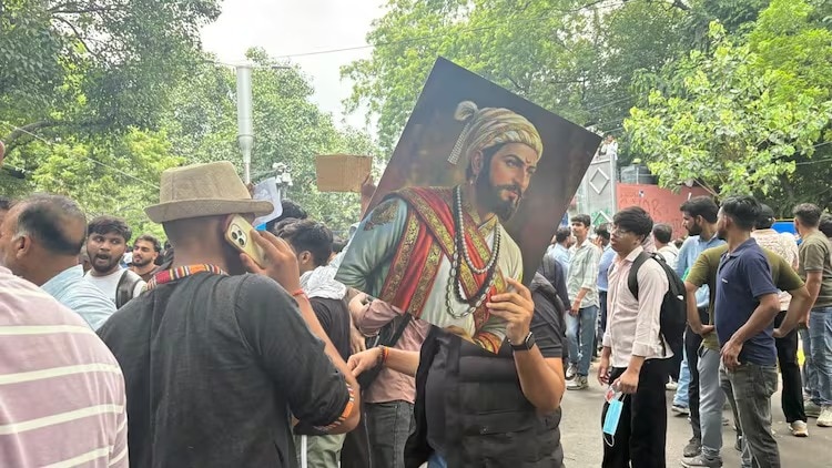 जंतर मंतर पर प्रदर्शन