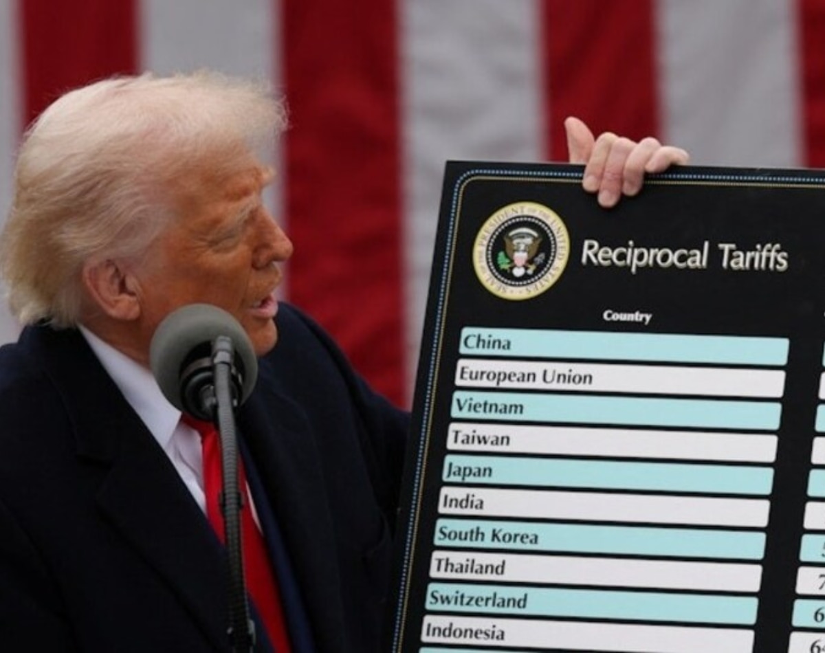 अप्रैल 2025 में ट्रंप ने दुनिया पर फोड़ा था टैरिफ बम. (Photo: File/Reuters) Trump Tariff Impact