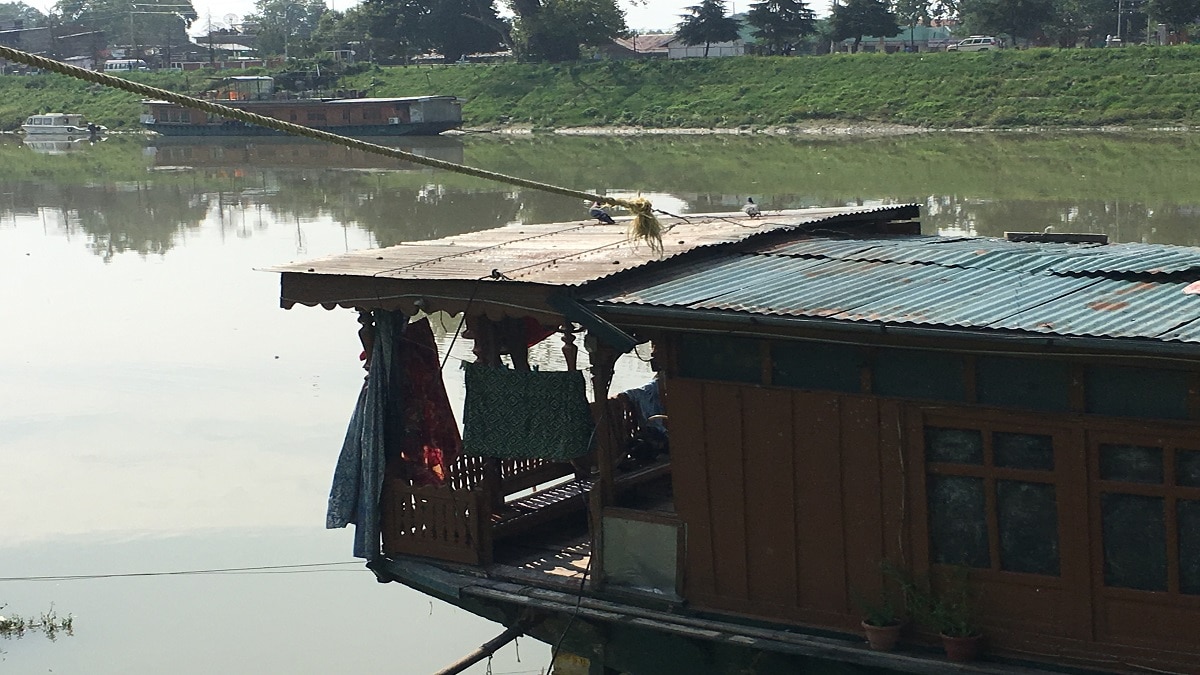 jhelum water dwellers condition 