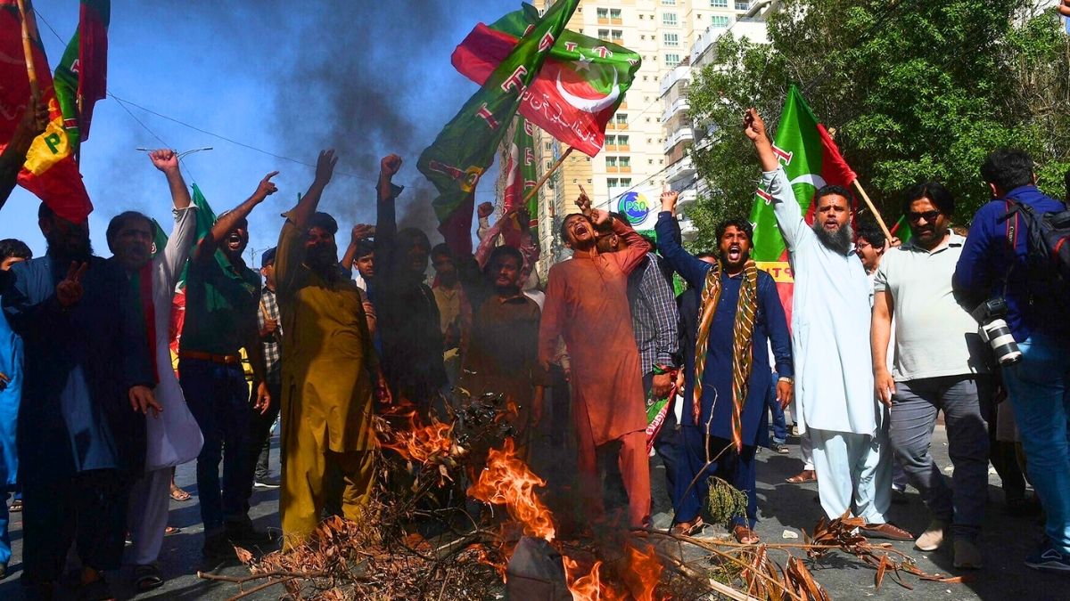 सुलग उठा था पाकिस्तान