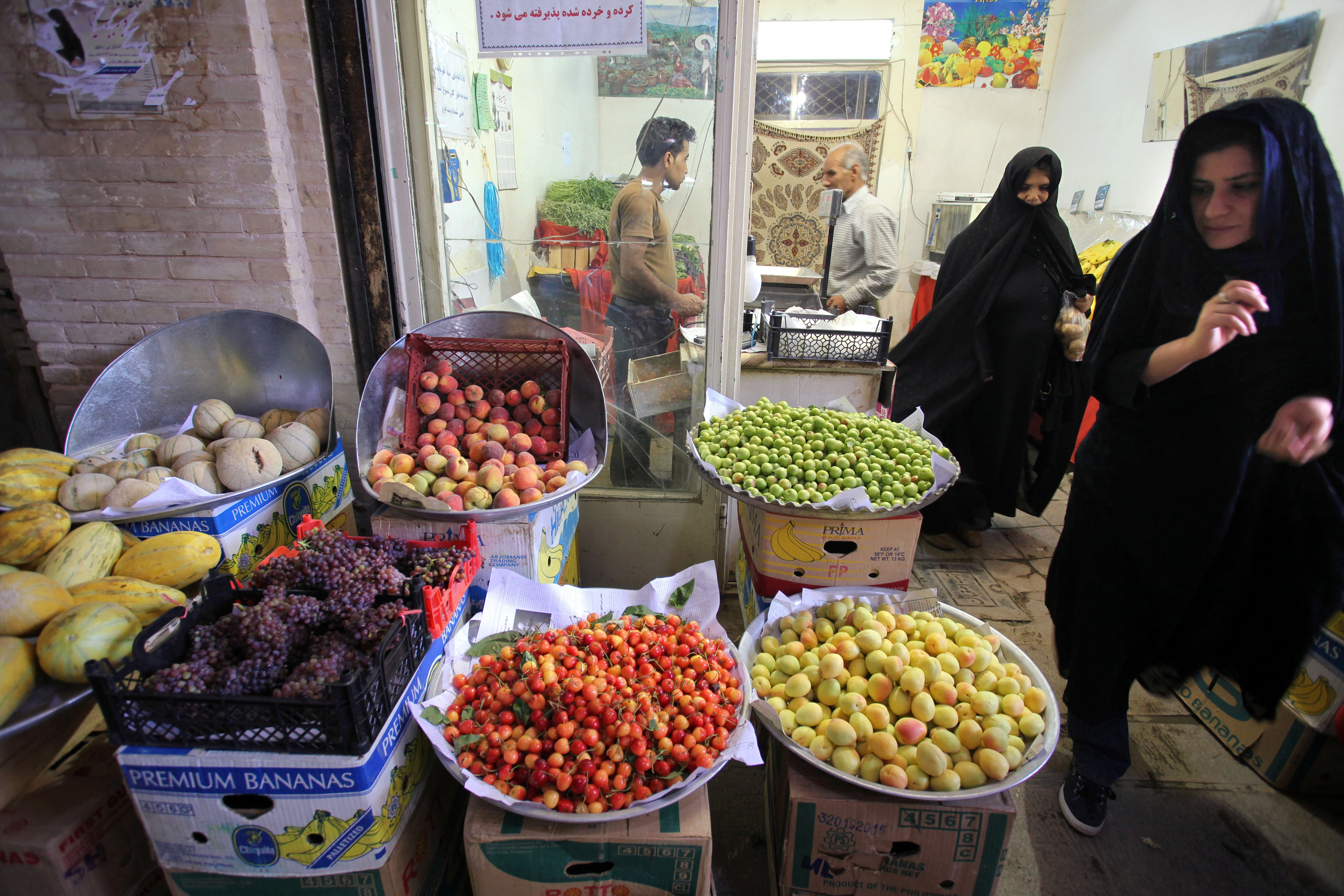 Iran market (Courtesy- Getty Images)