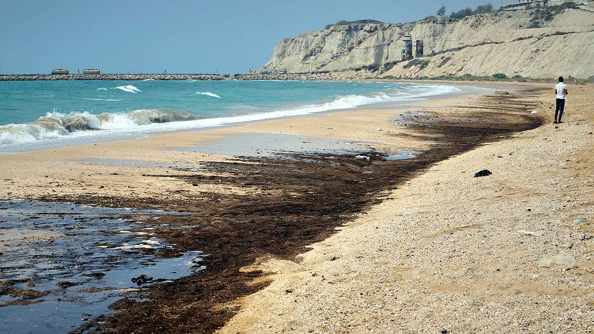 Iran Oil Spill