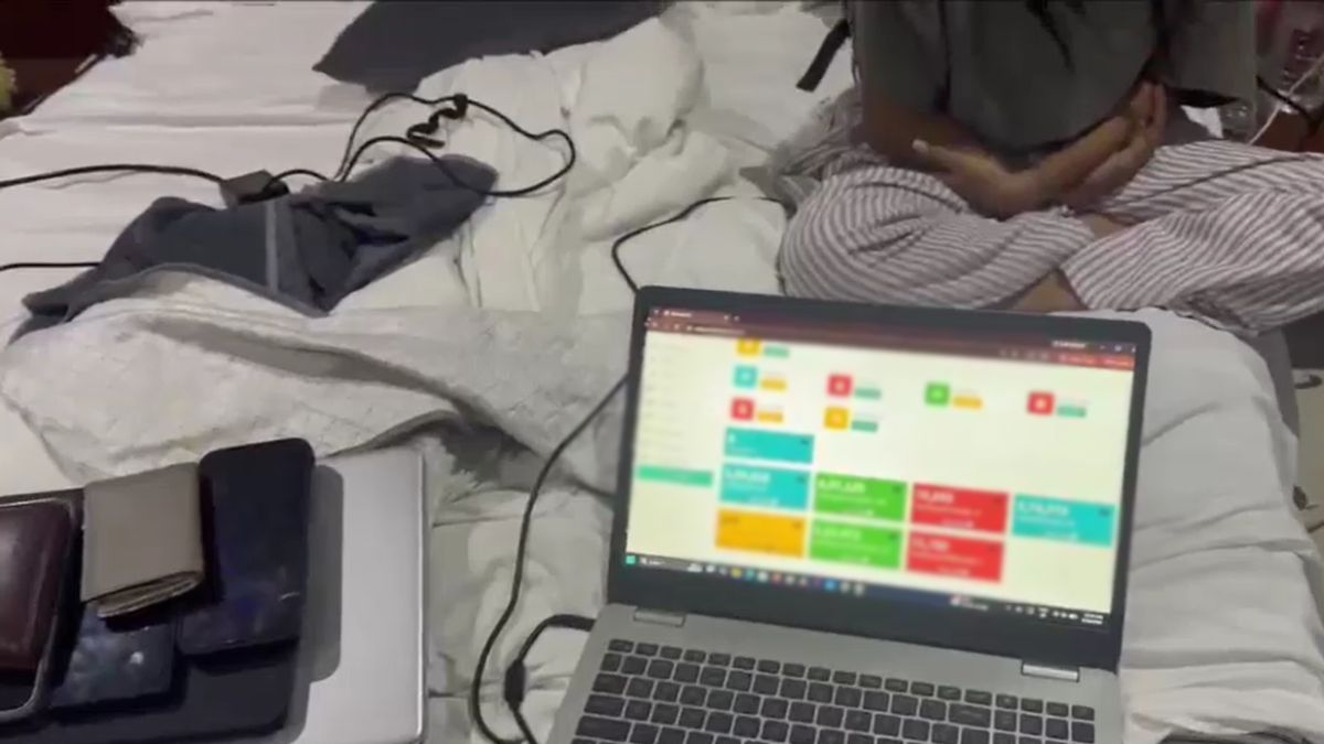 jaipur hotel room online betting racket busted two men woman caught