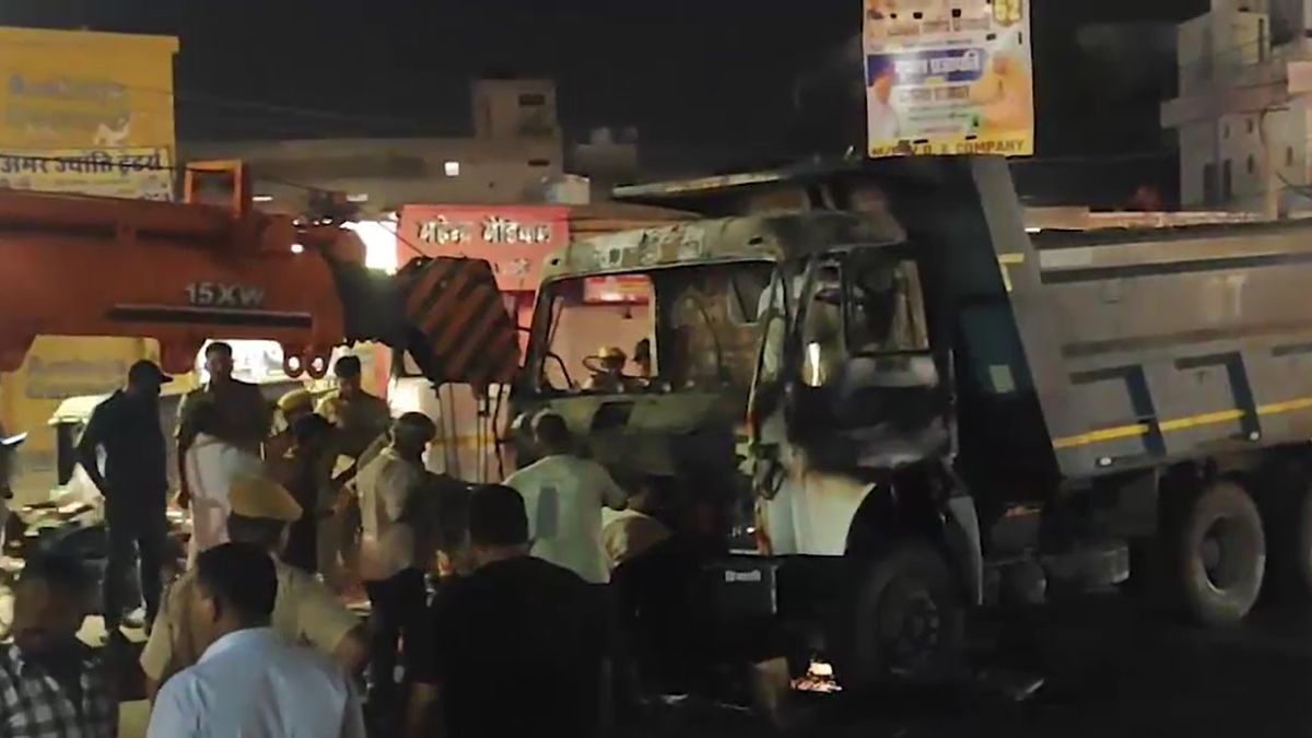 jodhpur dumper accident woman dies speeding dumper hits couple mob sets vehicle on fire jodhpur dumper accident woman dies speeding dumper hits couple mob sets vehicle on fire