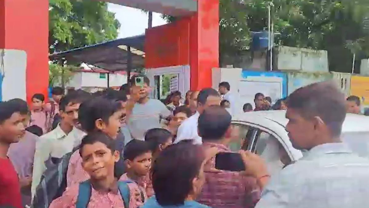Kannauj Gen Alpha Students Protest Surround Principal Car Allegations Misbehavior