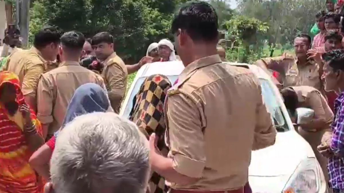 kanpur married woman calls lover family detains him 30 hours police assault kanpur married woman calls lover family detains him 30 hours police assault