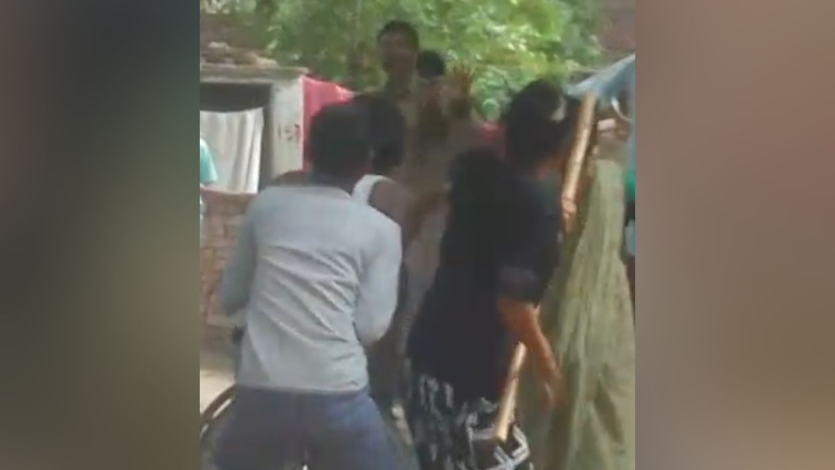 kanpur police attacked in chaubepur vikas dubey area two accused arrested video viral kanpur police attacked in chaubepur vikas dubey area two accused arrested video viral